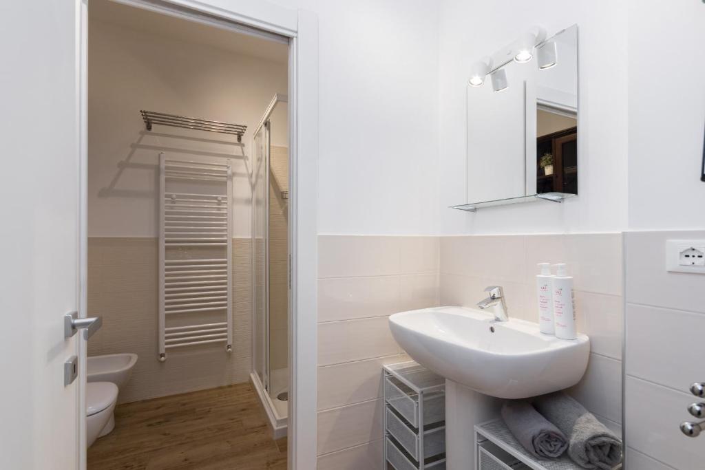 A bathroom at San Salvario Apartments by Wonderful Italy