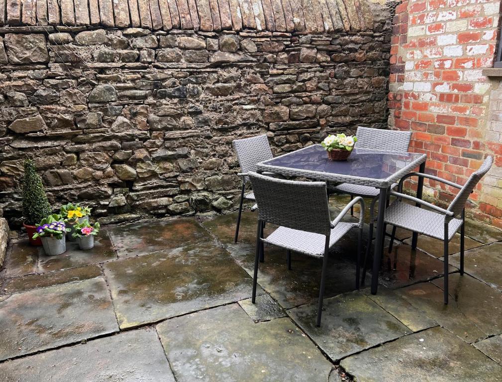 Patio nebo venkovní prostory v ubytování Wuthering Heights