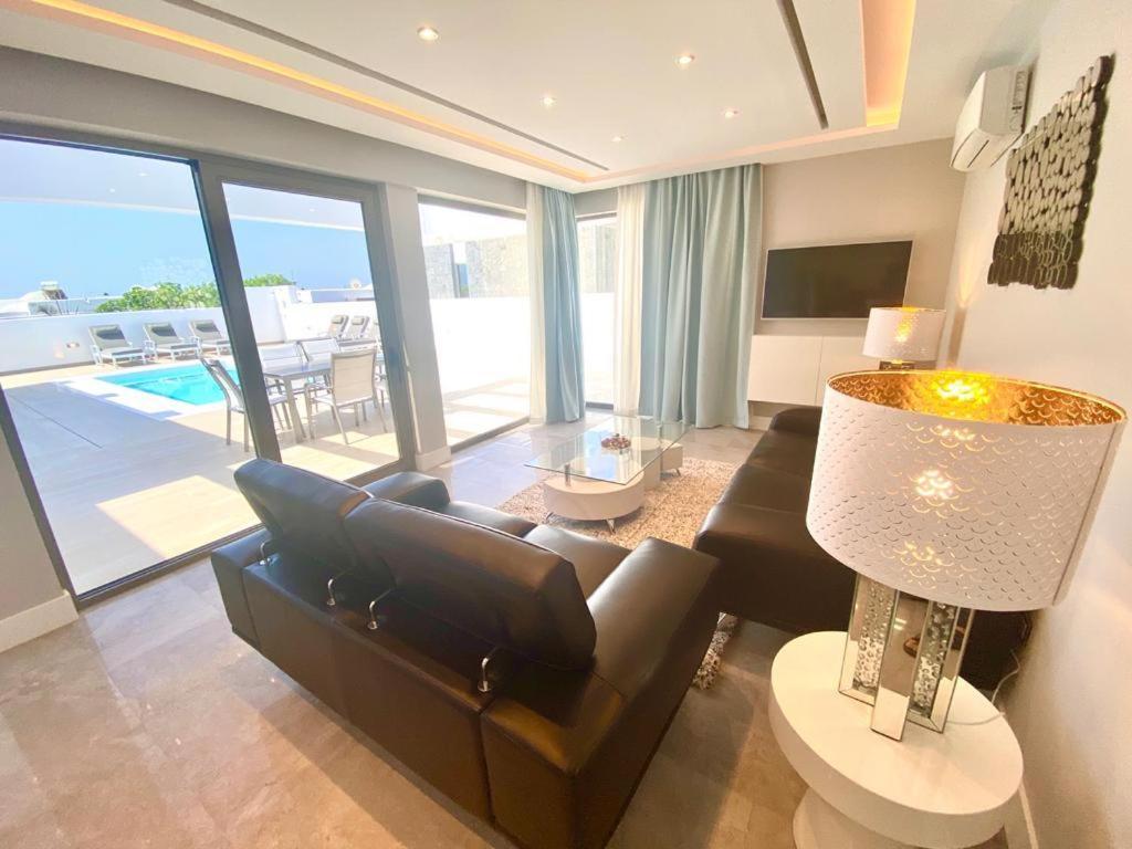 Kép Luxury Villa Celine - 3 beds - 3 baths szállásáról Puerto del Carmenben a galériában