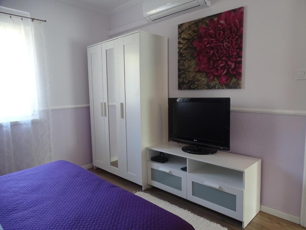 Hanna-Bella Apartman Zalakaros - Three-Bedroom Apartment