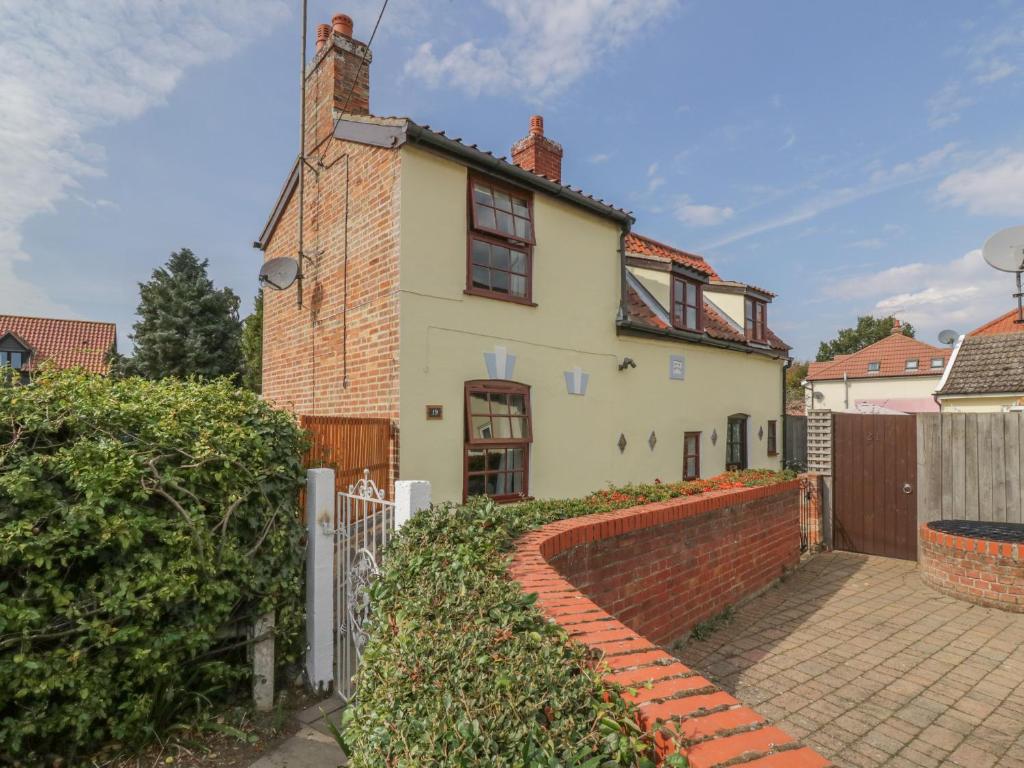 Rose Cottage, Ipswich (updated prices 2024)