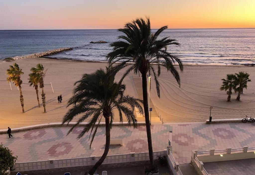 Front Line on the beach, Calpe – Bijgewerkte prijzen 2023