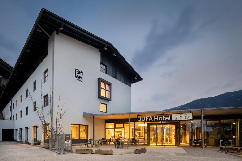 Budova, v ktorej sa hotel nachádza