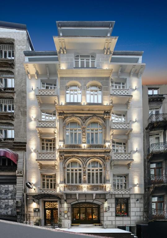 O edifício em que o hotel se localiza