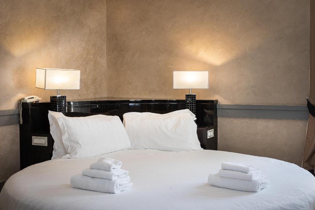 Hotel Castellino Roma - Deluxe Room