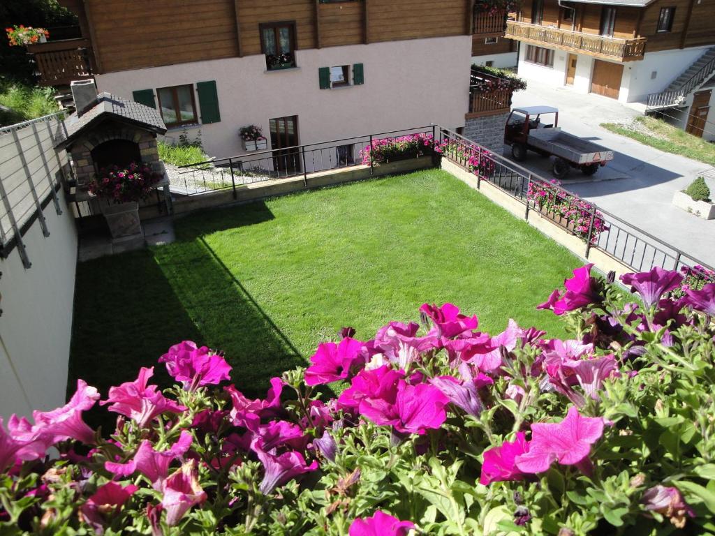 Aed väljaspool majutusasutust Steinbock