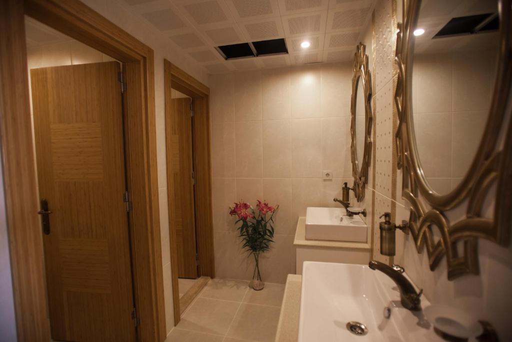 Koupelna v ubytování Hotel Aysima