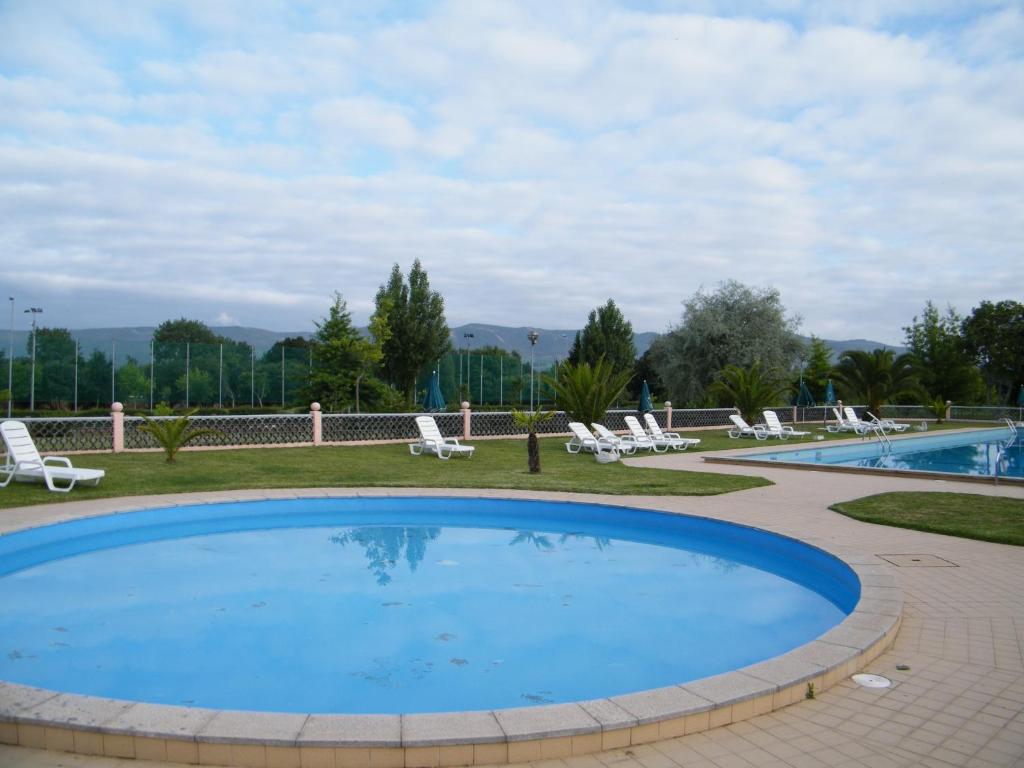 Bazén v ubytování INATEL Cerveira Hotel nebo v jeho okolí
