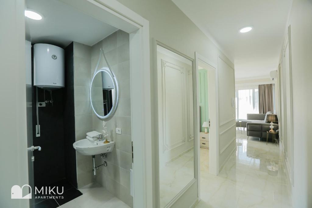 Miku Apartment - Lovely 1 Bedroom Spectacular View - Image 3