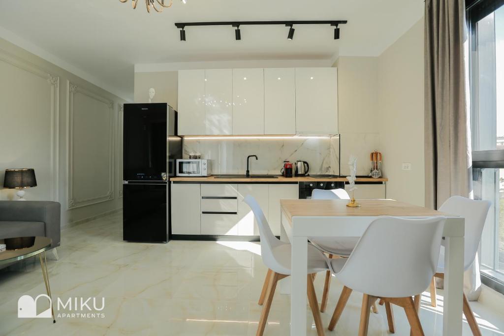 Miku Apartment - Lovely 1 Bedroom Spectacular View - Image 8