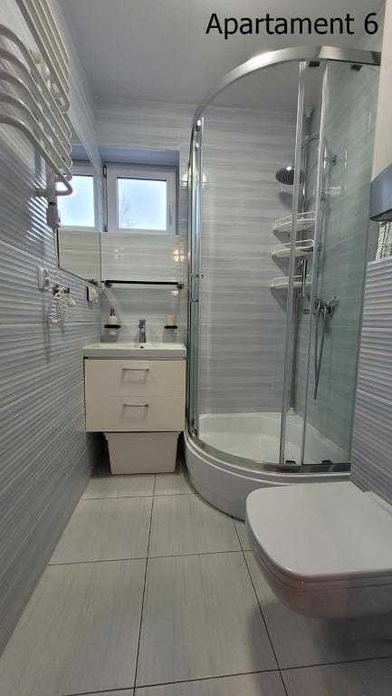 Koupelna v ubytování Apartament Rafał w Krynicy Morskiej