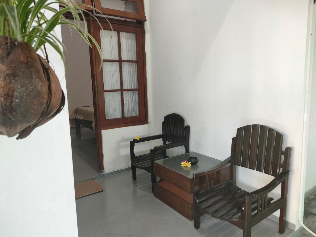 Posezení v ubytování Ayodya Inn , Yogyakarta Lodging , Digital Nomads , Entrepreneurs Centre , CoWorking Space , CoLiving , Kost Lengkap , Exclusive Boarding House and Student Accommodation in Jogjakarta City Center !