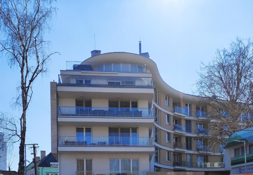 Budova, v ktorej sa apartmán nachádza