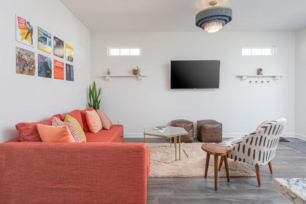 The House of Harmony with a Large Backyard in Downtown Pensacola with 2