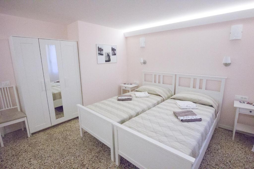 Venice Rialto Bridge Apartment - 9