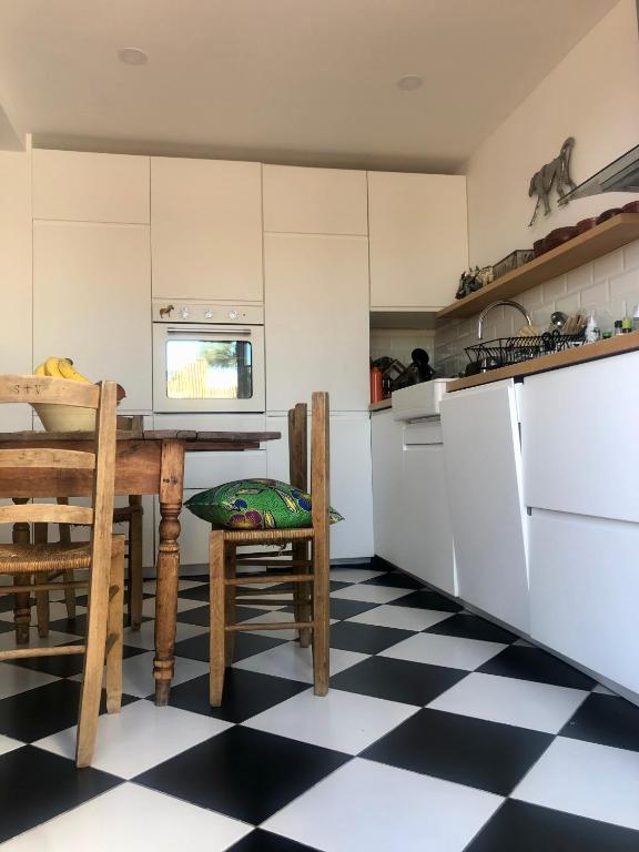 Kuchyňa alebo kuchynka v ubytovaní Sea view Penthouse Marbella in "el Señorio de Marbella"