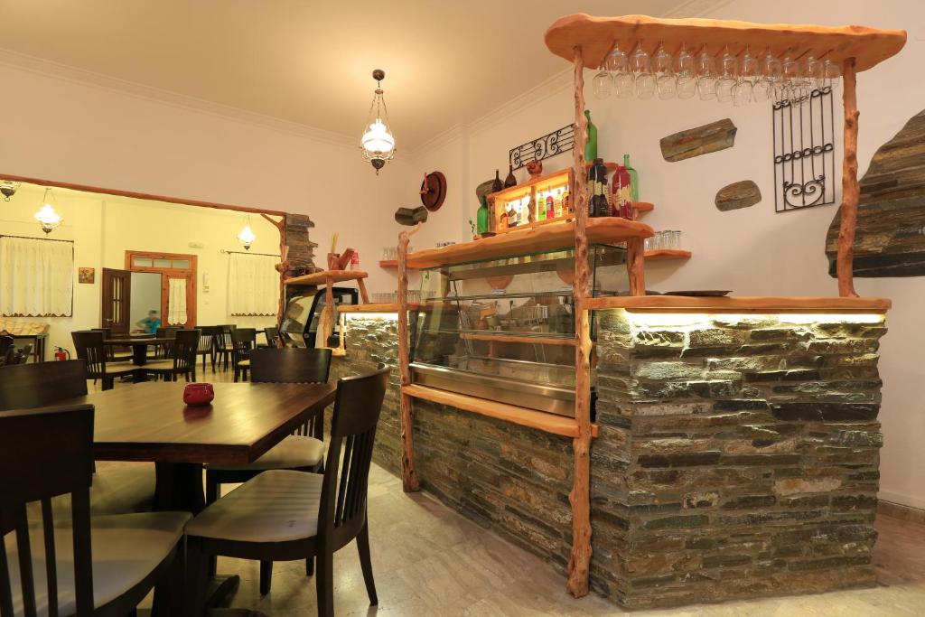 Restauracja lub miejsce do jedzenia w obiekcie Sifnos Hotel Benaki