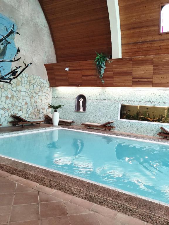 Basen w obiekcie Spa Residence Carbona Apartment 205 lub w pobliżu