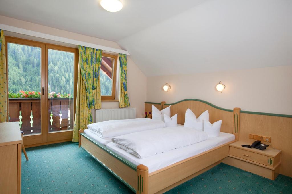 Hotel Die Arlbergerin - Design & Tiroler Gemütlichkeit - 11