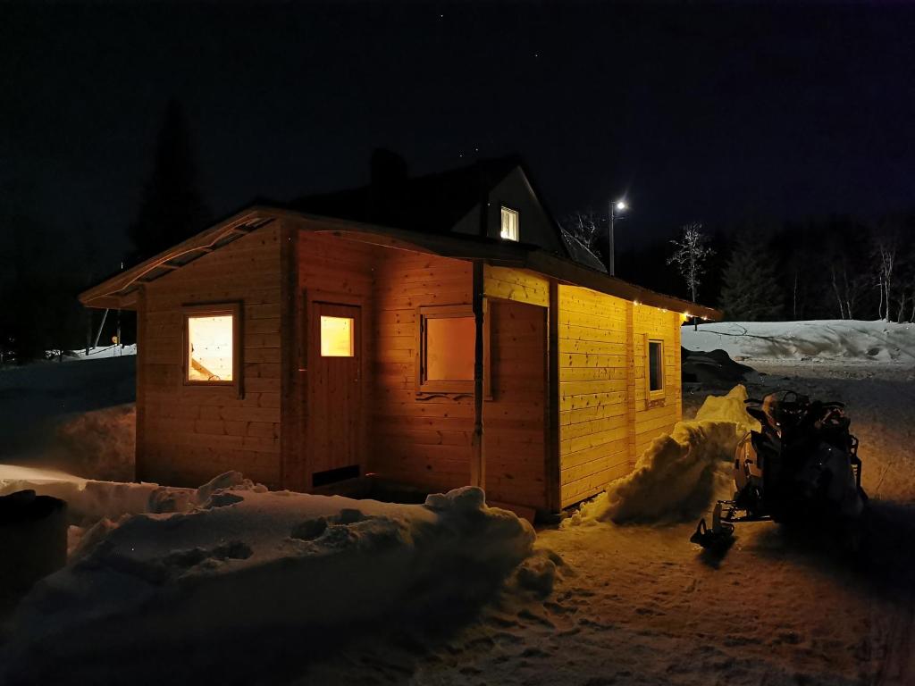 Lapland Snow Cabin v zimě