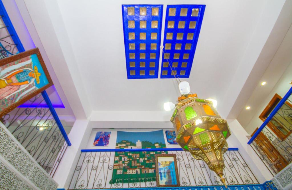 シェフシャウエンにあるHotel Al kassabaのギャラリーの写真