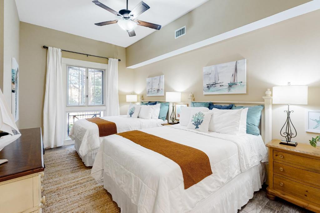 Vacation Home Baytowne Wharf Pilot House 115, Destin, FL