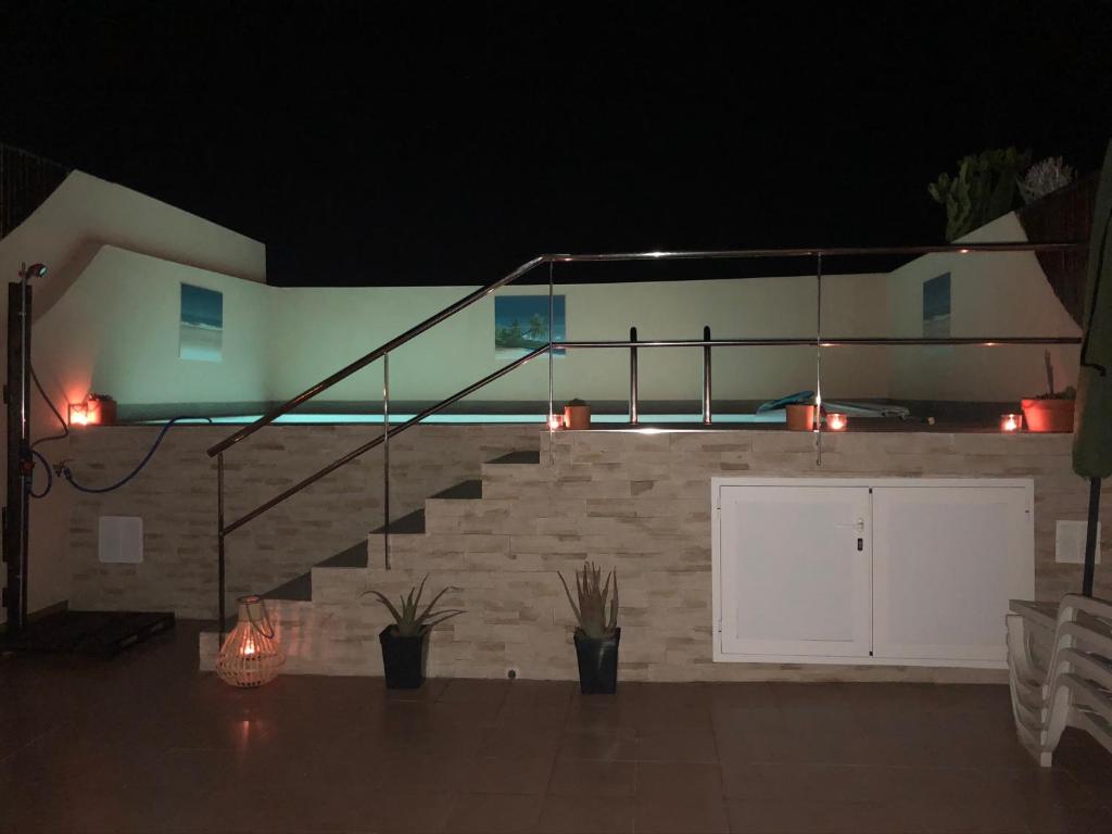 Zdjęcie z galerii obiektu Atico con piscina privada a 100m del mar w mieście Vera