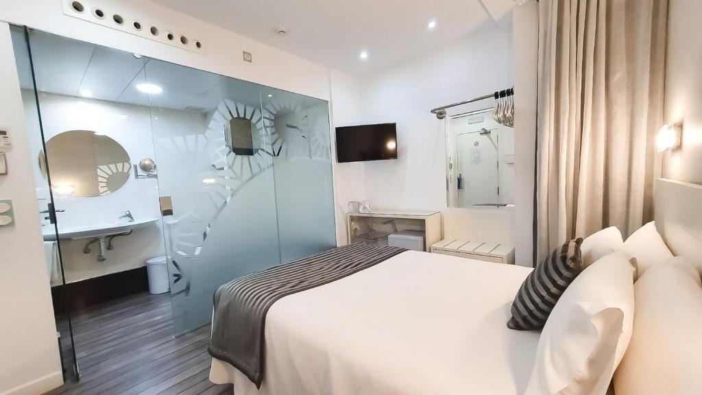 La Boutique Puerta Osario - Resim 25