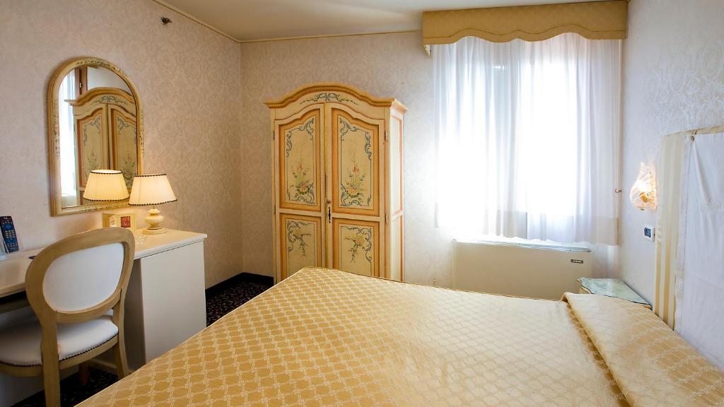 Gallery image of Hotel Principe in Venice