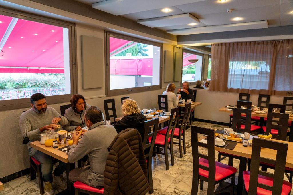 Restaurace v ubytování Au Primerose Hôtel