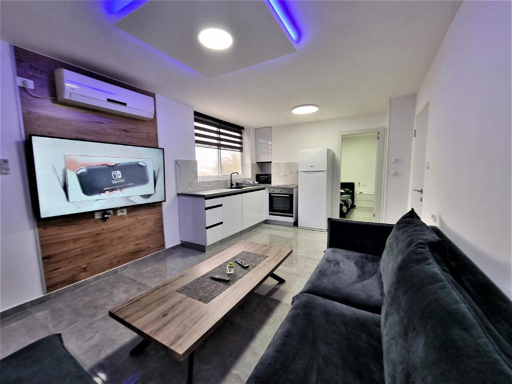 Kuchyň nebo kuchyňský kout v ubytování Diamond Suites Eilat