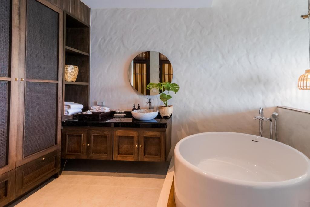 The Flow Samui Beach Resort - 11