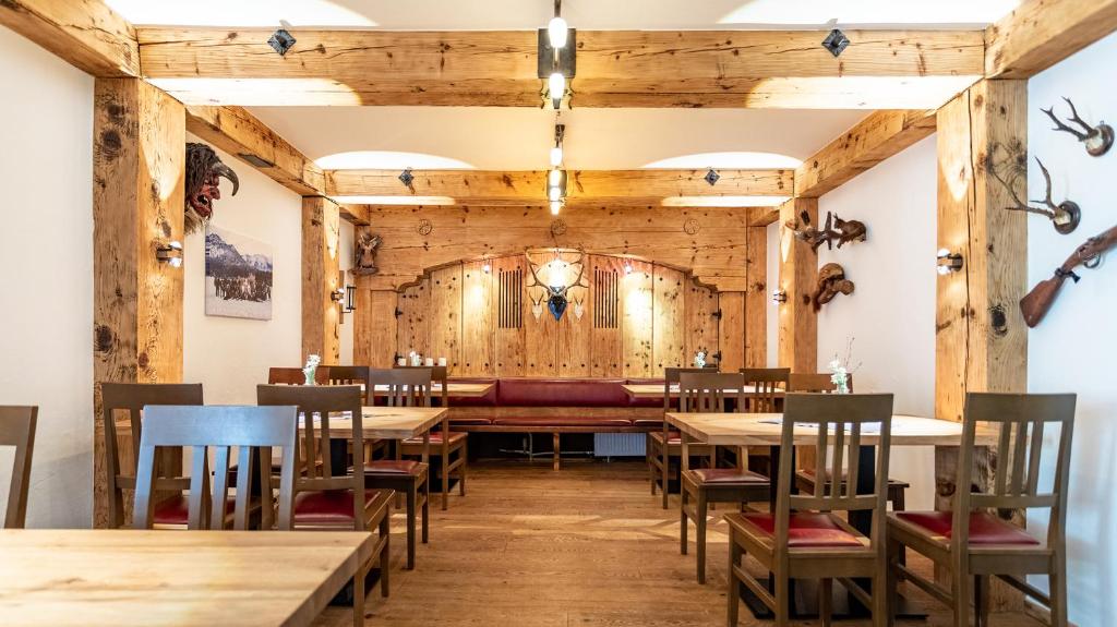 Posezení v ubytování Aktivhotel & Gasthof Schmelz Ihr Urlaubs Hotel in Inzell mit Wellness Hallenbad, Alpensauna & Dampfbad