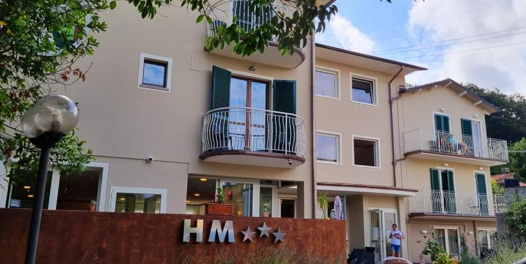 Budova, kde se hotel nachází