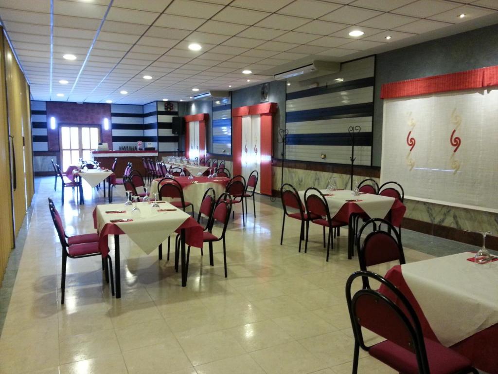 Restaurace v ubytování Hotel La Moraleda - Complejo Las Delicias