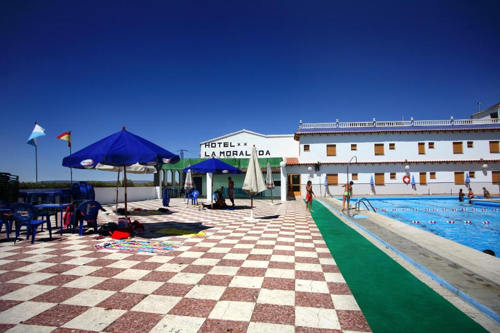 Bazén v ubytování Hotel La Moraleda - Complejo Las Delicias nebo v jeho okolí