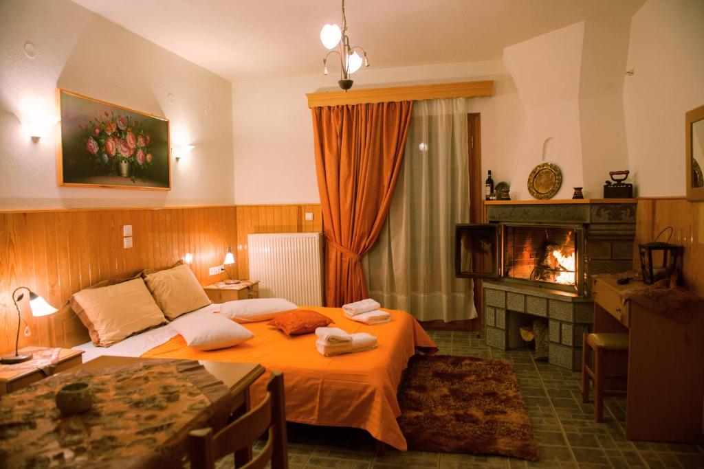Posezení v ubytování La Petri Studios with Fireplace & View