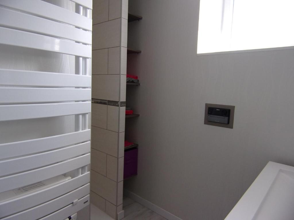Salle de bains dans l'établissement L'Escale, chambres chez l'habitant