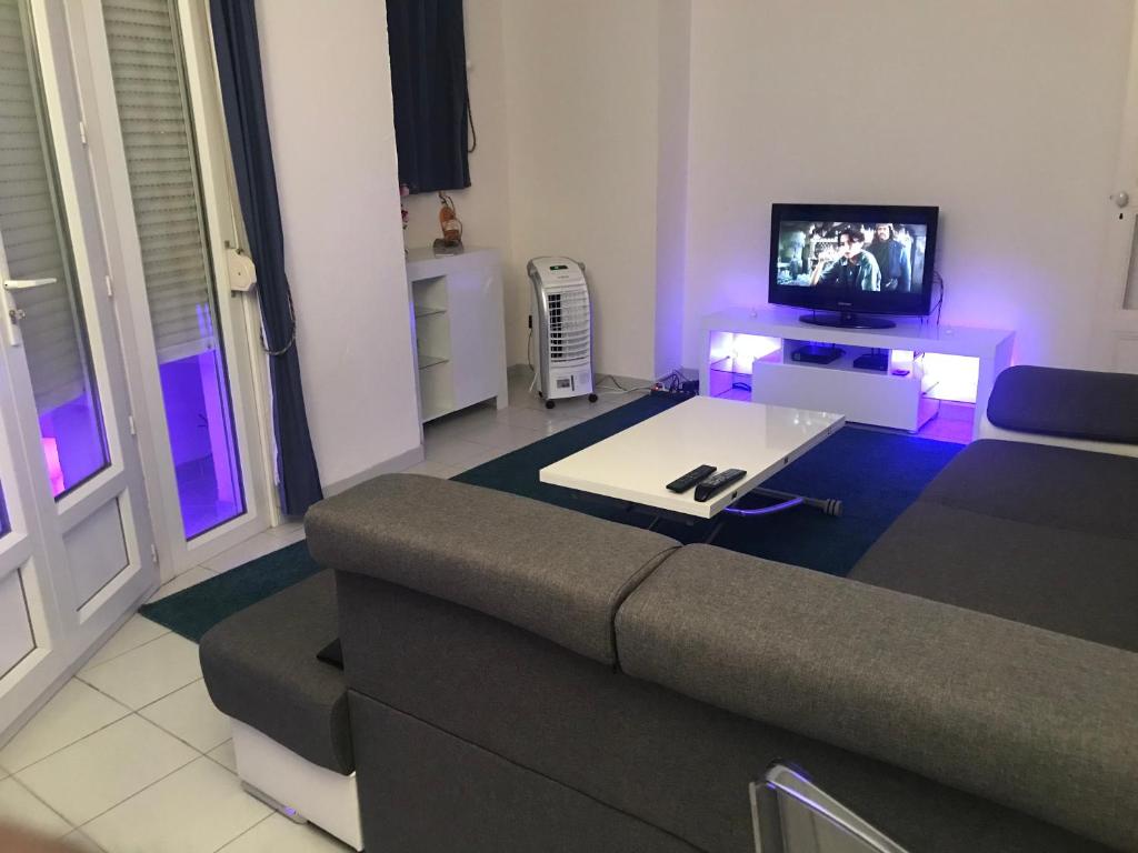 ELYSEE ROYAN - Housity