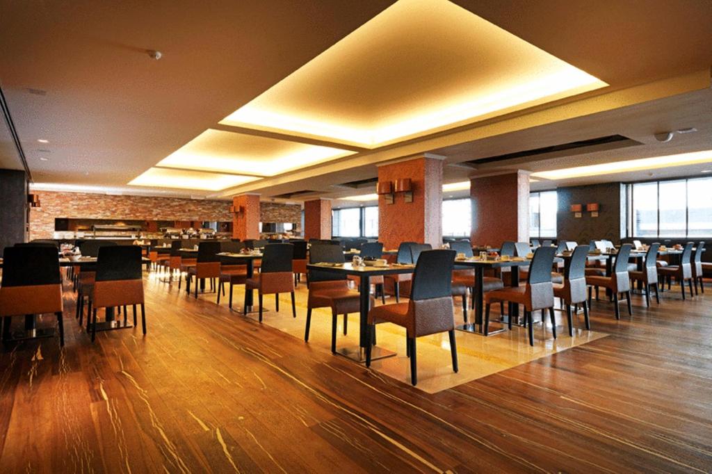 Restoran või mõni muu söögikoht majutusasutuses Hyllit Hotel