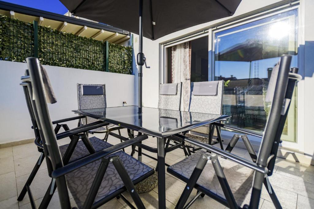 Balkón alebo terasa v ubytovaní Holiday apartment Zadar - with summer balcony and parking