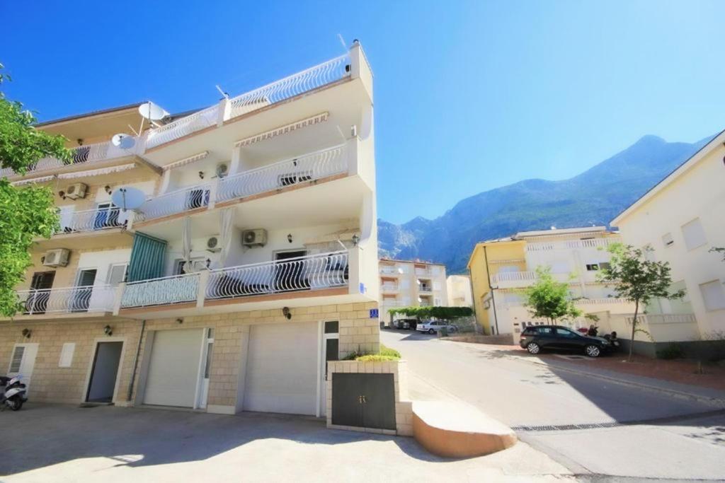 Nespecifikovaný výhled na hory nebo výhled na hory při pohledu z apartmánu