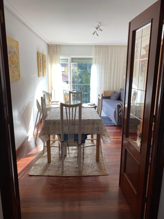 Posezení v ubytování La Casa de Fito cerca del centro de Comillas