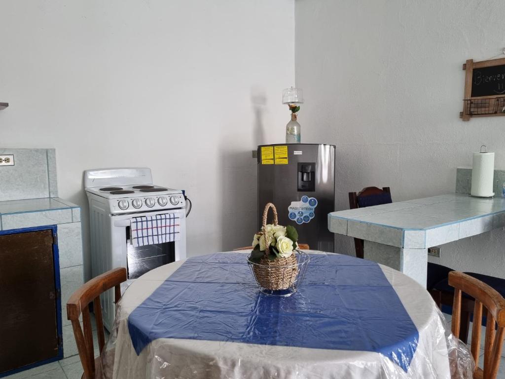 Entire Homy apartment for you, 5 min SJO Airport - Квартира с двумя спальнями