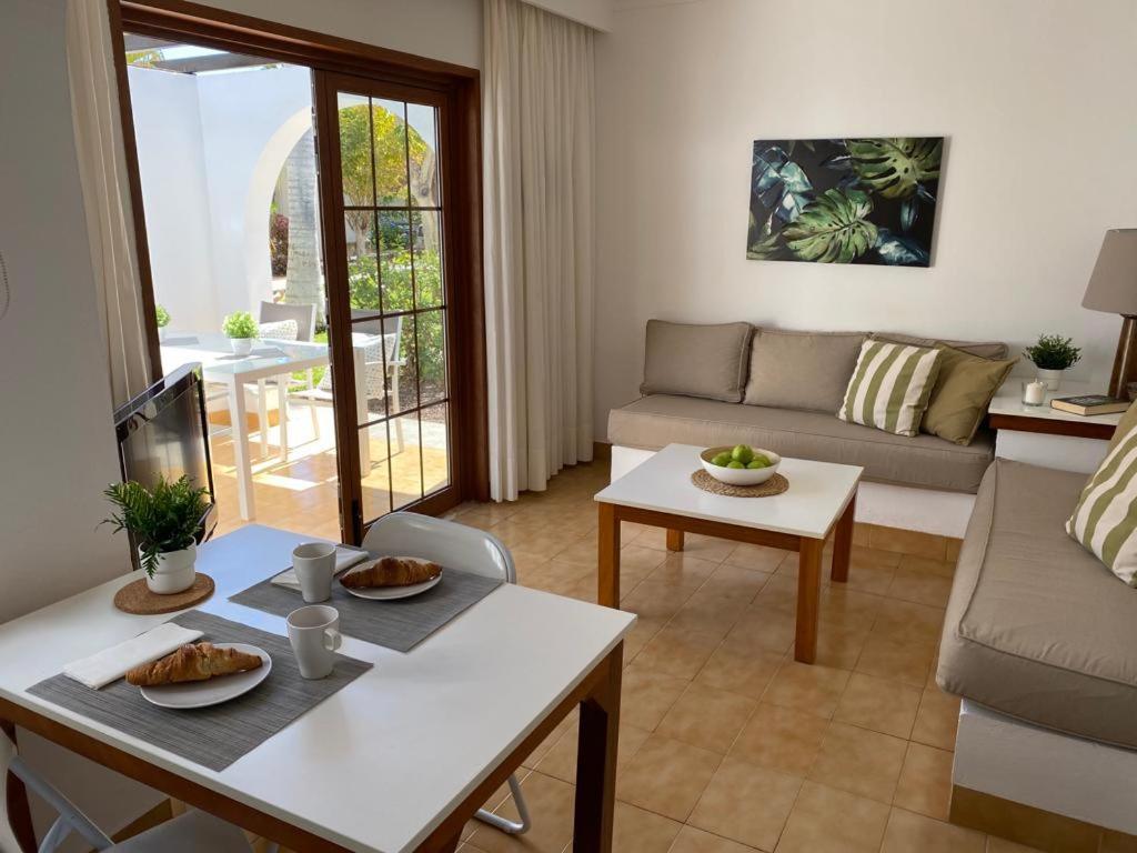 Posedenie v ubytovaní Bungalow Parque Golf by SunHousesCanarias