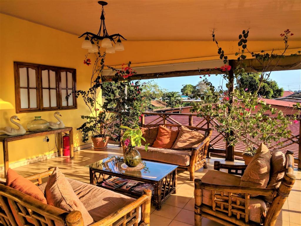 Istumisnurk majutusasutuses Hostal Doña Maria