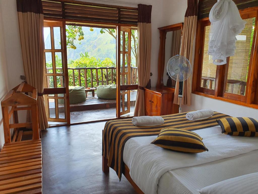 Ella Mount View Guest Inn - 1