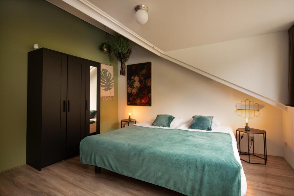 Castle View 2 - Deluxe Family Suite