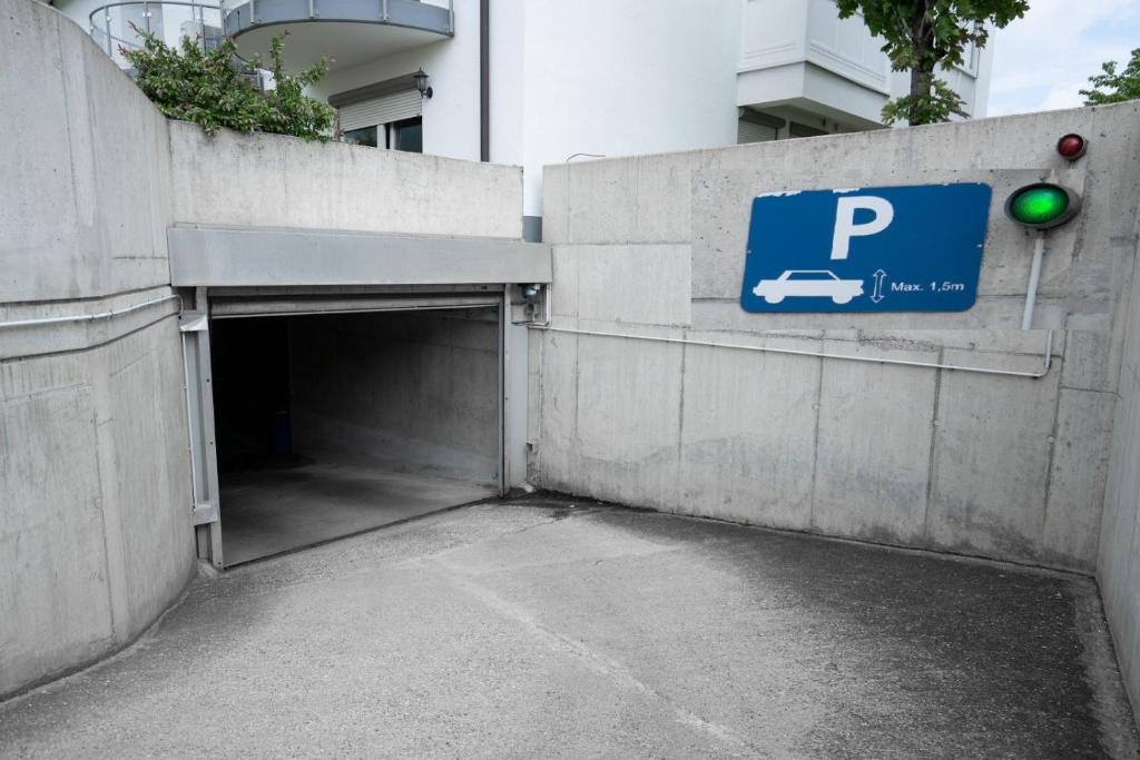 Fancy, EP Tickets über uns erhältlich - 12