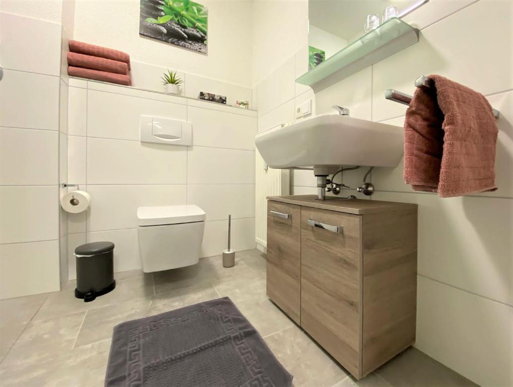 Fancy, EP Tickets über uns erhältlich - 7